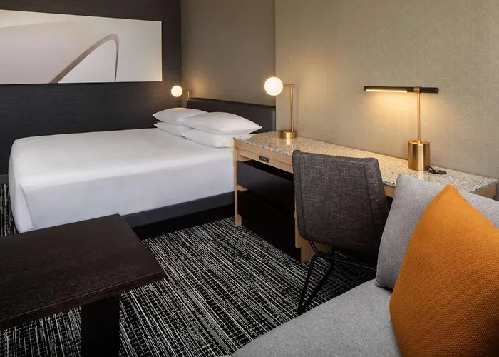 Hyatt Regency Hotel 3*