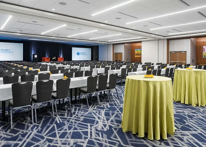 Hyatt Regency 3*