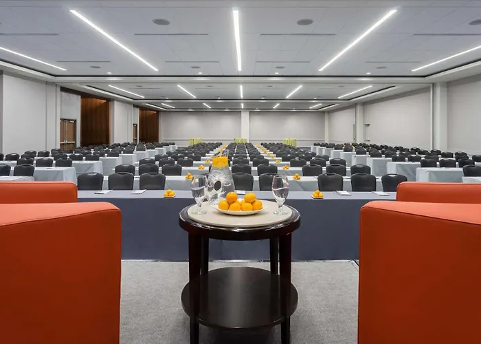 Hyatt Regency Hotel 3*