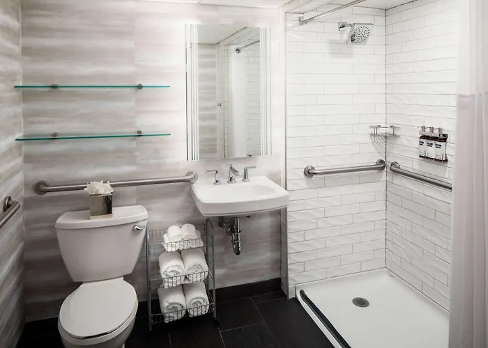 Hyatt Regency Hotel 3*