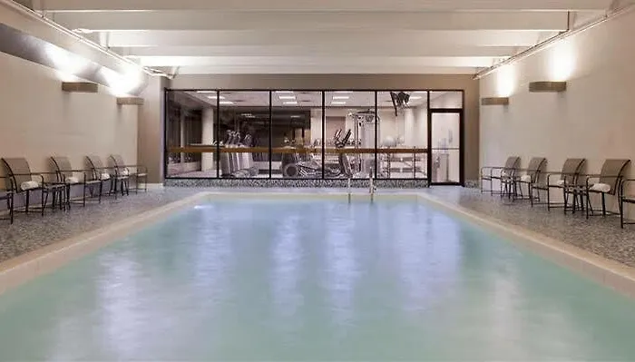Hyatt Regency Hotel 3*